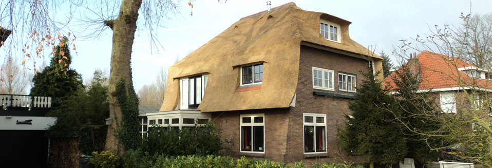 Nieuw rieten dak woning